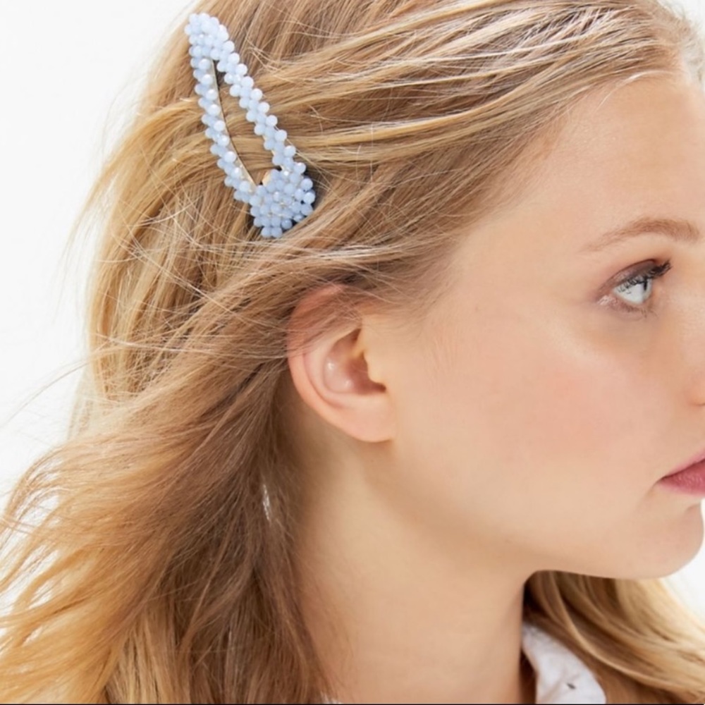 Oversized beaded clip
